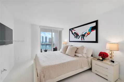 7000 Island Boulevard Aventura FL 33160