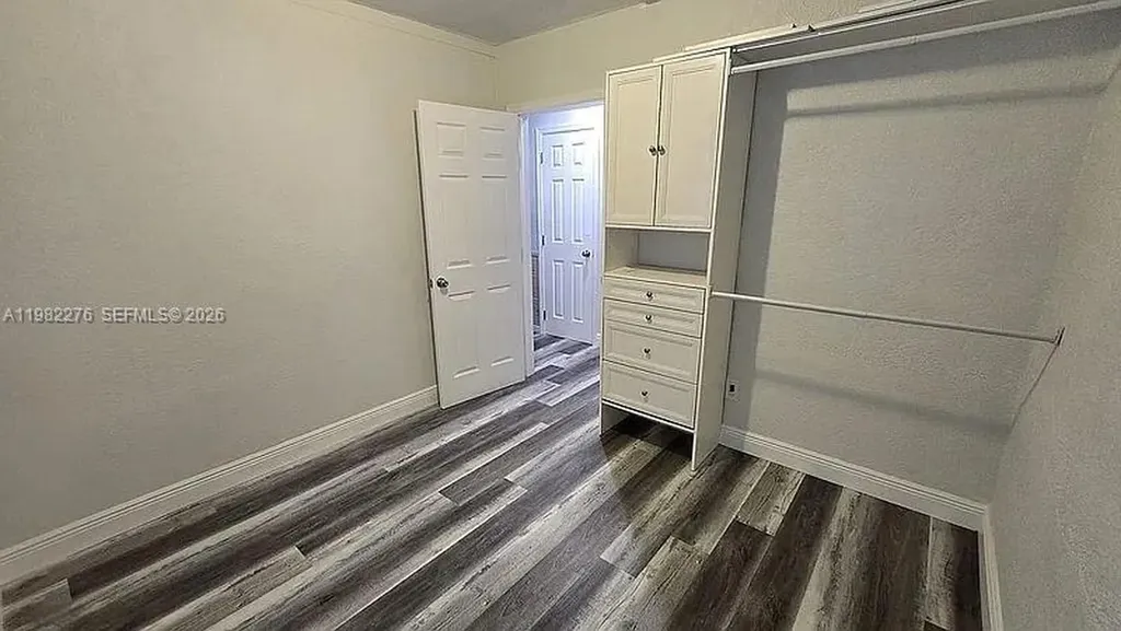 521 E Evanston Circle Fort Lauderdale FL 33312