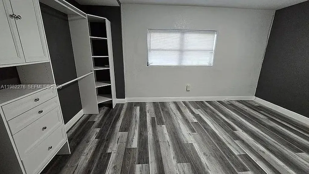 521 E Evanston Circle Fort Lauderdale FL 33312
