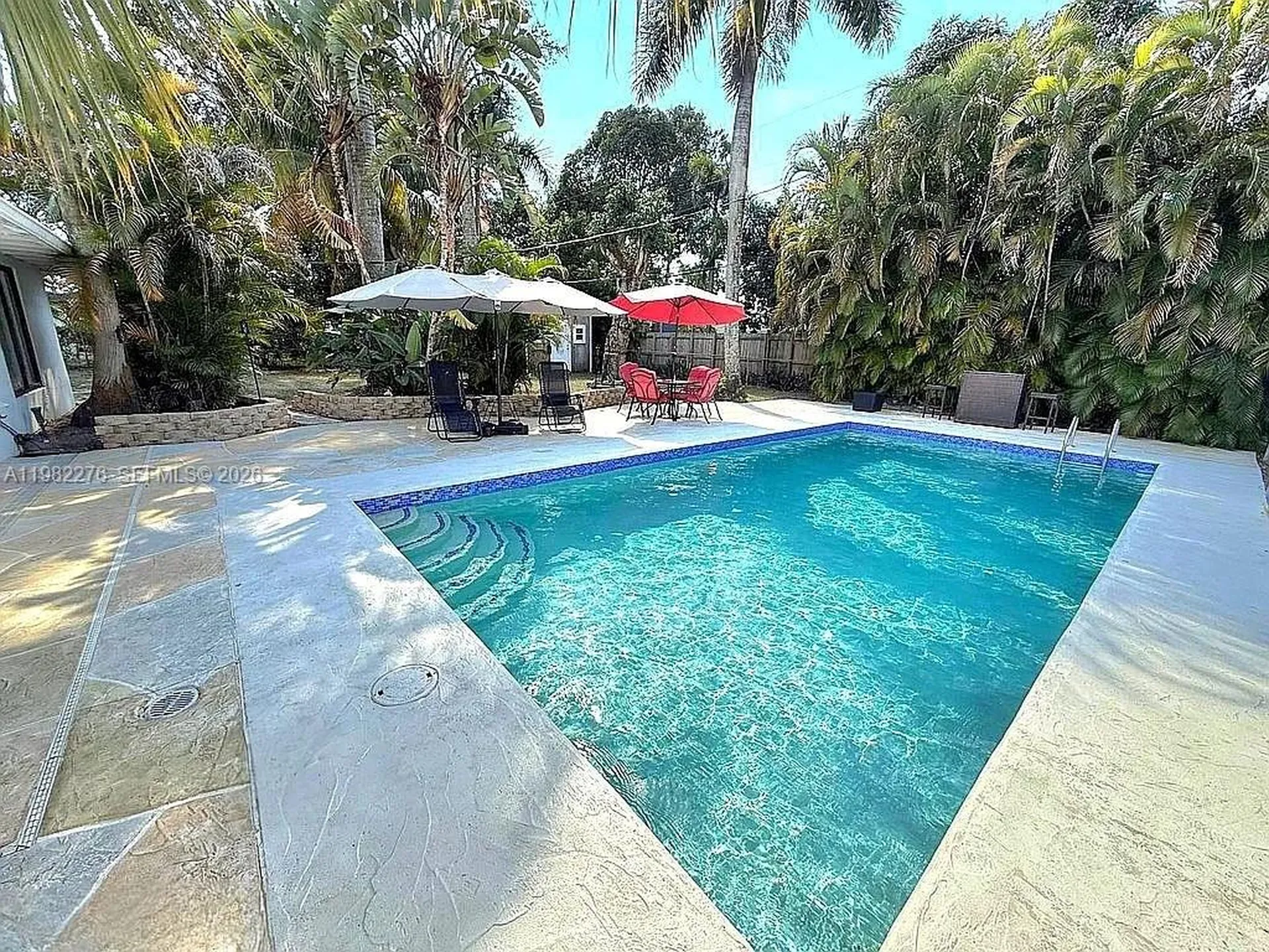 521 E Evanston Circle Fort Lauderdale FL 33312