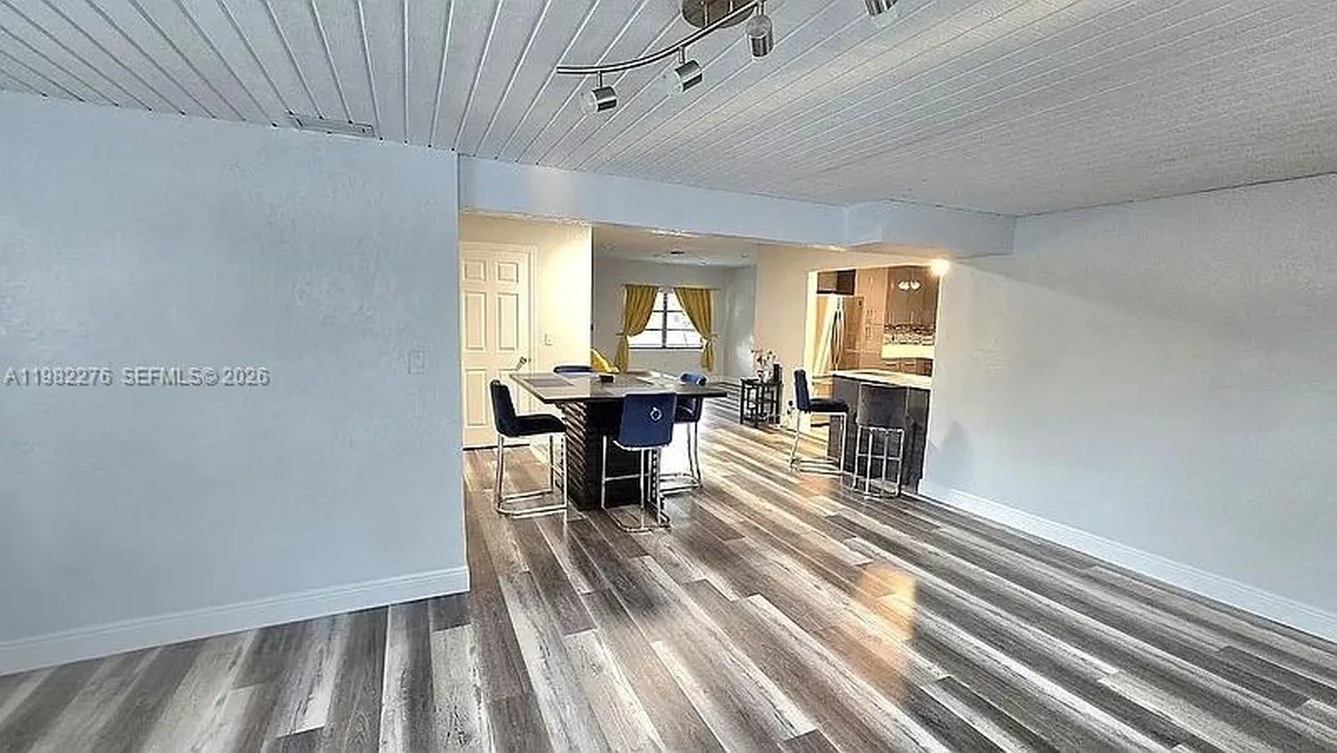 521 E Evanston Circle Fort Lauderdale FL 33312