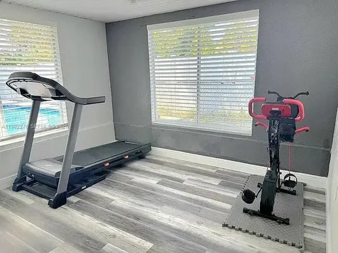 521 E Evanston Circle Fort Lauderdale FL 33312