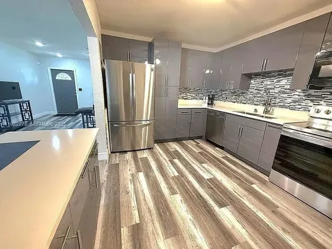 521 E Evanston Circle Fort Lauderdale FL 33312