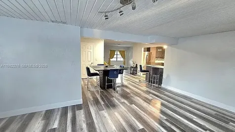 521 E Evanston Circle Fort Lauderdale FL 33312