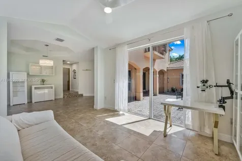 9057 SW 161st Terrace Palmetto Bay FL 33157