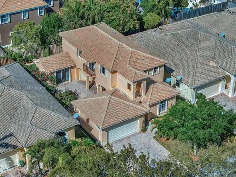 9057 SW 161st Terrace Palmetto Bay FL 33157