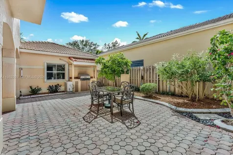 9057 SW 161st Terrace Palmetto Bay FL 33157