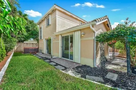 9057 SW 161st Terrace Palmetto Bay FL 33157