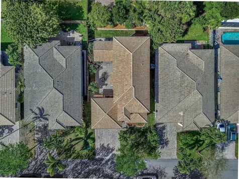 9057 SW 161st Terrace Palmetto Bay FL 33157