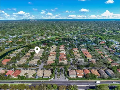 9057 SW 161st Terrace Palmetto Bay FL 33157