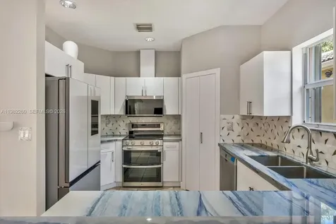 9057 SW 161st Terrace Palmetto Bay FL 33157