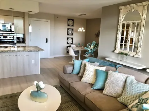 19999 E Country Club Drive Aventura FL 33180
