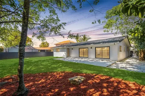 11660 Canal Drive North Miami FL 33181