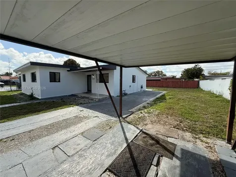 1014 W 66th Street Hialeah FL 33012