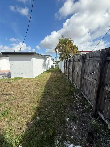 1014 W 66th Street Hialeah FL 33012