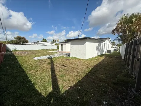 1014 W 66th Street Hialeah FL 33012