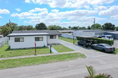 1014 W 66th Street Hialeah FL 33012