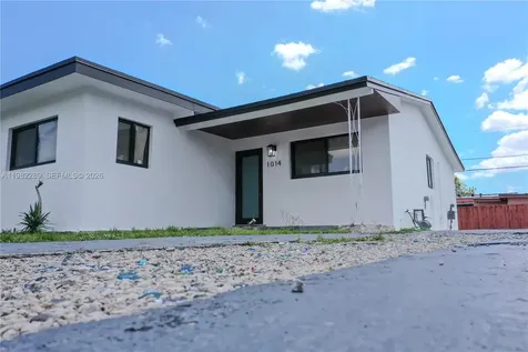 1014 W 66th Street Hialeah FL 33012