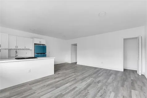 780 73rd Street Miami Beach FL 33141
