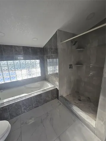 252 NE 212th Terrace Miami FL 33179
