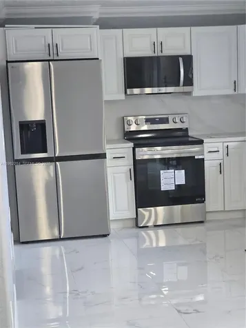 252 NE 212th Terrace Miami FL 33179