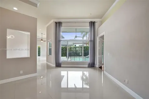8006 N Savannah Circle Davie FL 33328