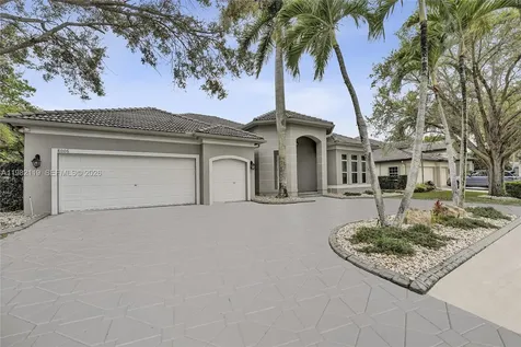 8006 N Savannah Circle Davie FL 33328