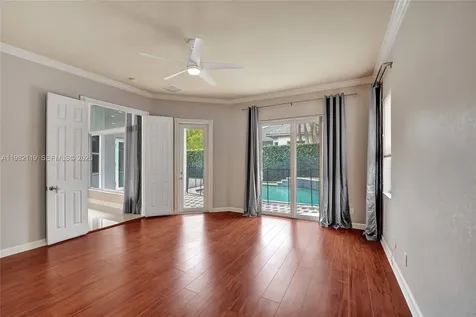 8006 N Savannah Circle Davie FL 33328