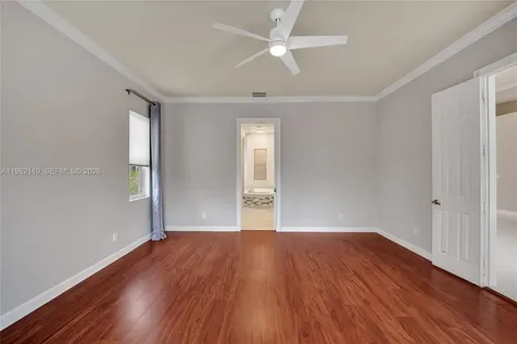 8006 N Savannah Circle Davie FL 33328