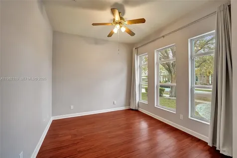 8006 N Savannah Circle Davie FL 33328
