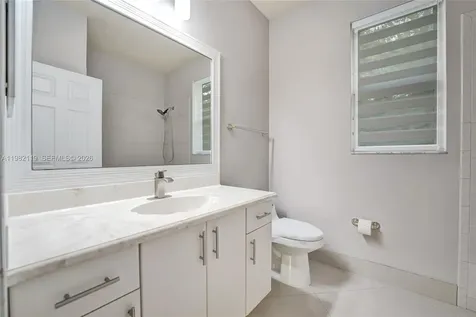 8006 N Savannah Circle Davie FL 33328