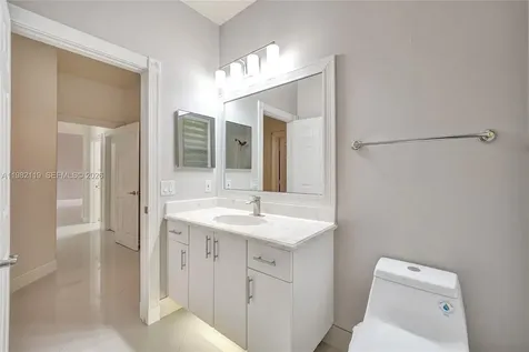 8006 N Savannah Circle Davie FL 33328