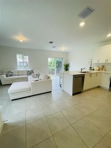 5000 SW 37th Street Pembroke Park FL 33023