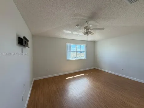 16060 SW 87th Terrace Miami FL 33193