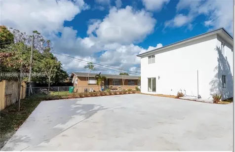 10384 SW 173rd Street Miami FL 33157