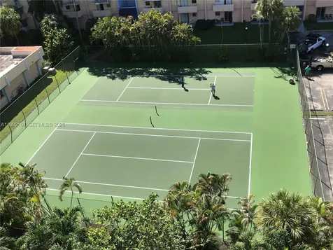 4550 NW 9th Street Miami FL 33126