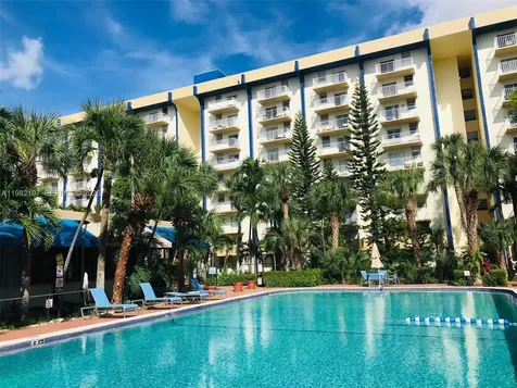4550 NW 9th Street Miami FL 33126