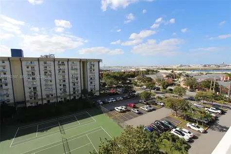 4550 NW 9th Street Miami FL 33126