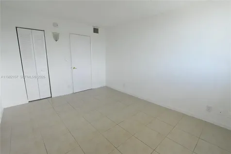 4550 NW 9th Street Miami FL 33126