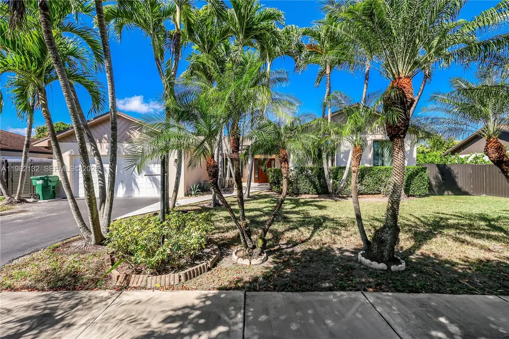 11541 SW 100th Street Miami FL 33176