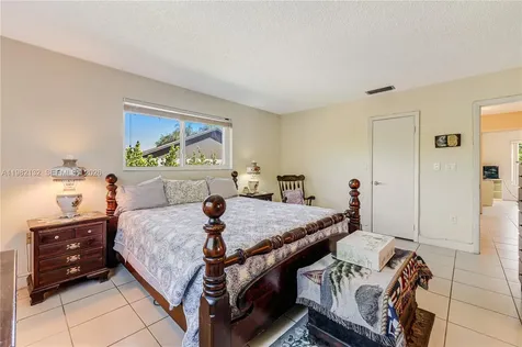 11541 SW 100th Street Miami FL 33176