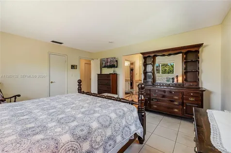 11541 SW 100th Street Miami FL 33176
