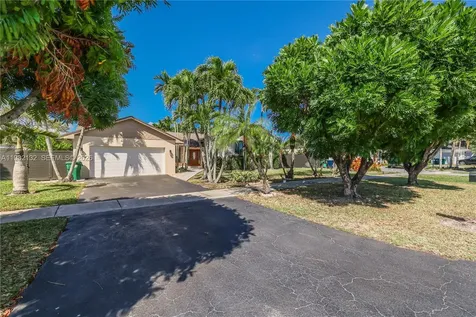 11541 SW 100th Street Miami FL 33176