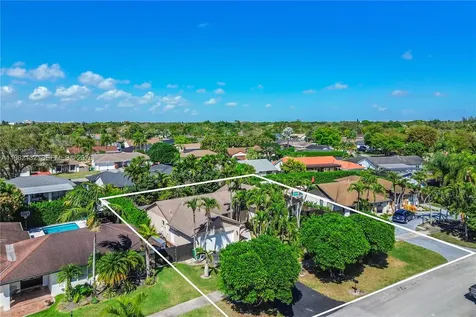 11541 SW 100th Street Miami FL 33176