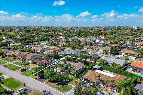 11541 SW 100th Street Miami FL 33176