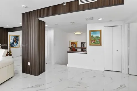 4000 Island Boulevard Aventura FL 33160