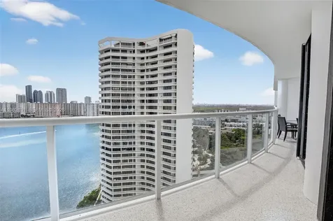 4000 Island Boulevard Aventura FL 33160