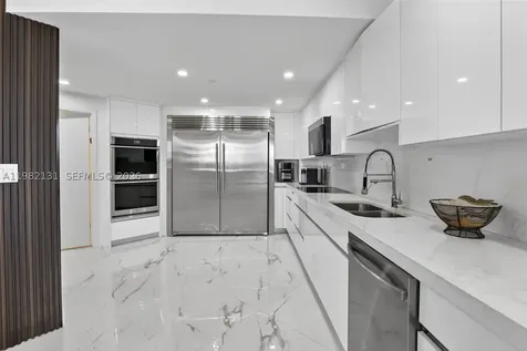 4000 Island Boulevard Aventura FL 33160