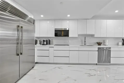 4000 Island Boulevard Aventura FL 33160