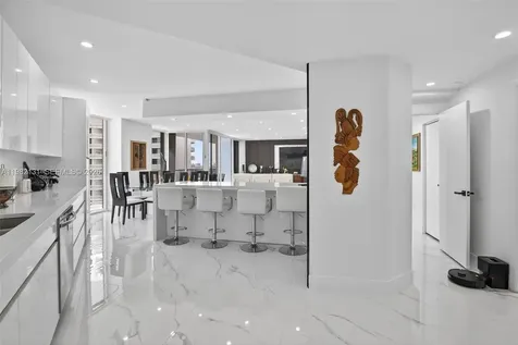 4000 Island Boulevard Aventura FL 33160
